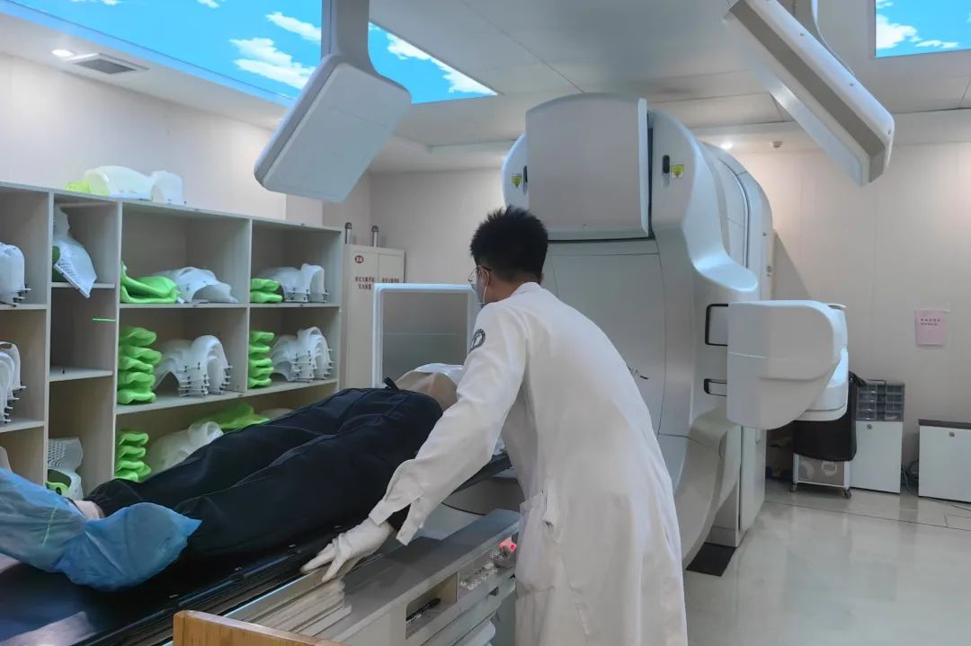 【技术·瘤】新技术焕发新希望!天津医科大学肿瘤医院放射治疗科率先开展空间分割联合低剂量照射放疗技术,实现肿瘤治疗领域新突破医药新闻 ...